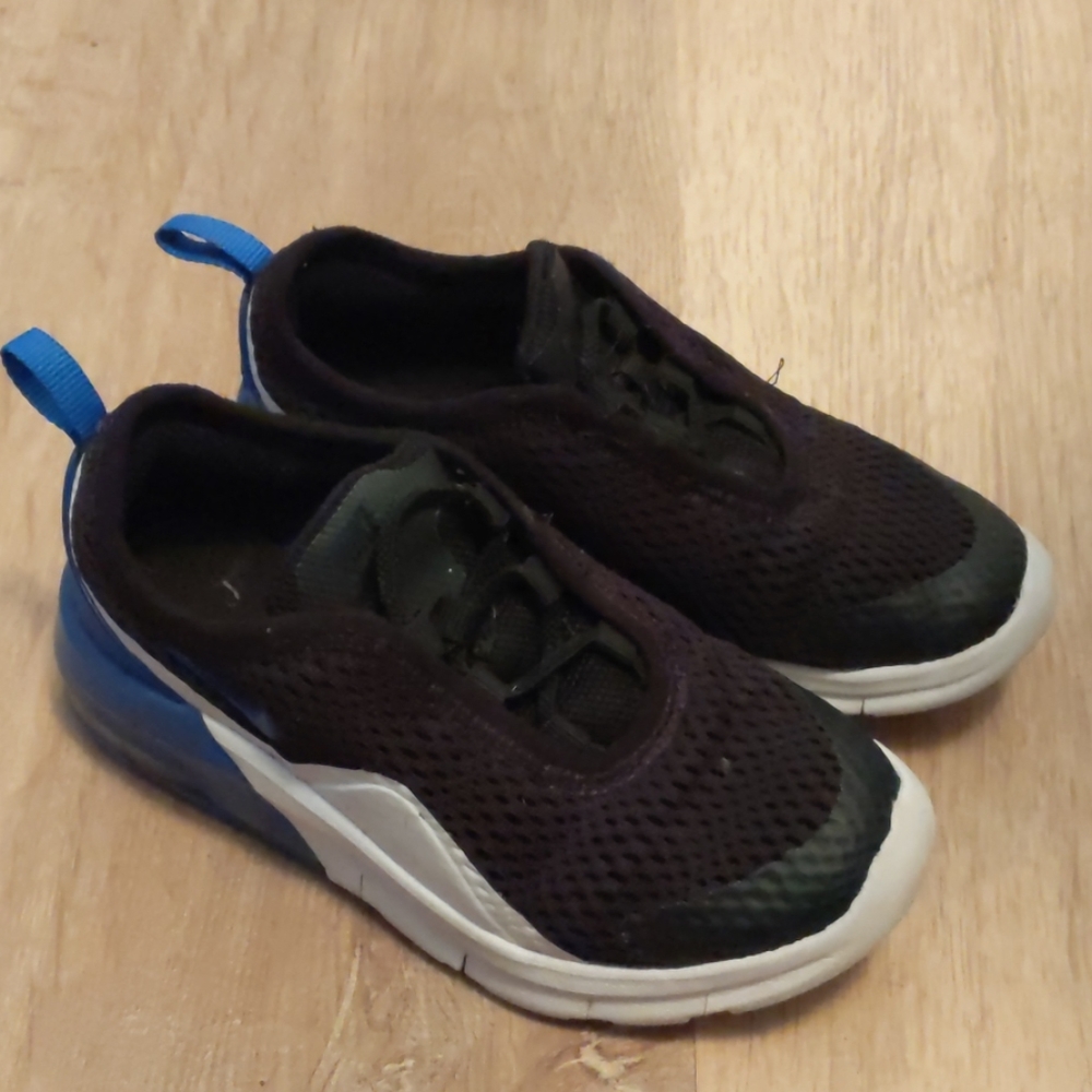 Toddler Nike basketball sneakers